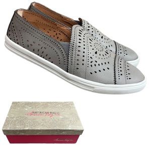 American Rag Womens Ashanne Closed Toe Slip on Slippers - NWB